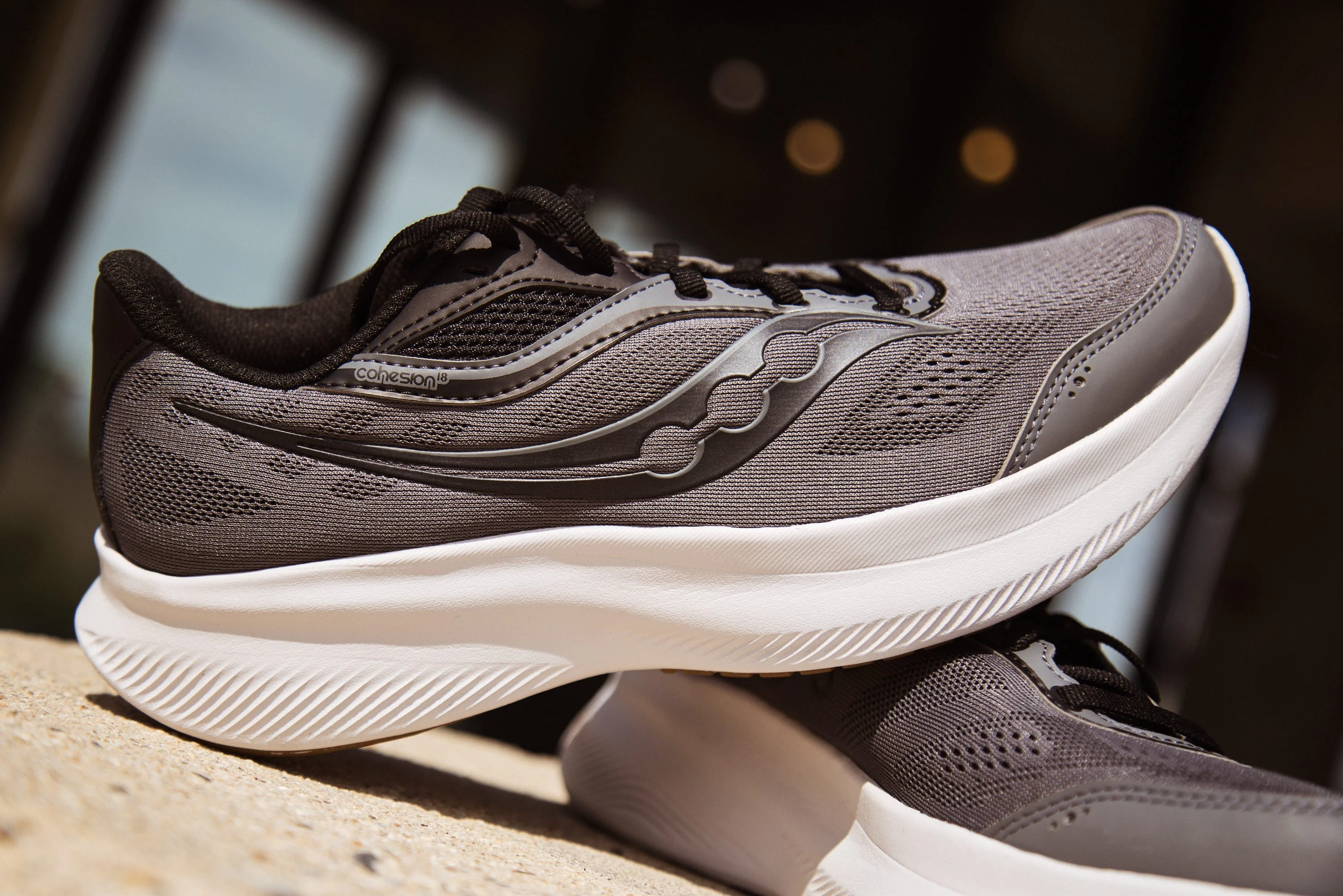 Saucony Cohesion 18 running shoes by Winston Zhou