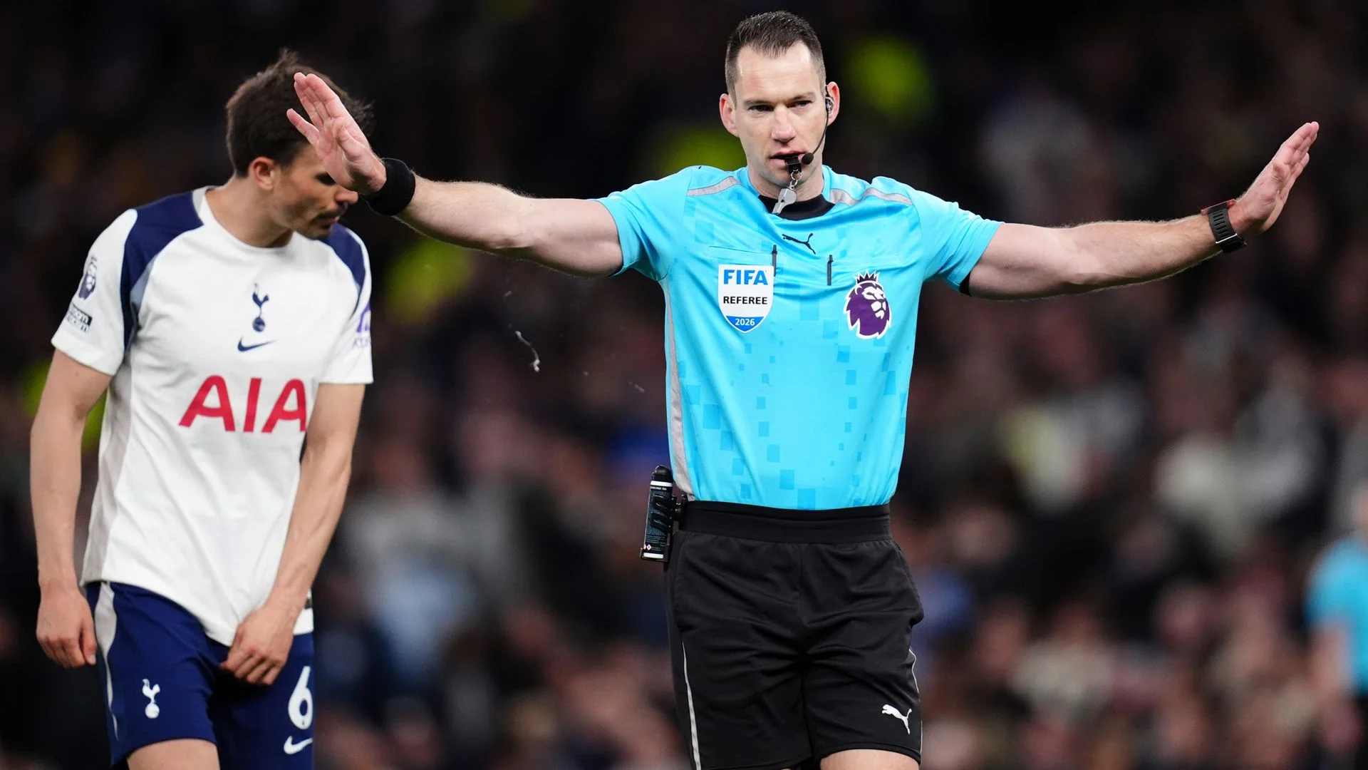 De Zerbi Highlights Referee's Pressure Amid VAR Controversy