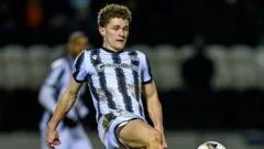 Manchester United's Jacob Devaney Shines on Loan at St Mirren